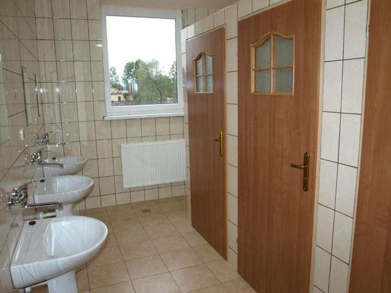 Hostel Hutnik Ostrowiec Świętokrzyski Extérieur photo